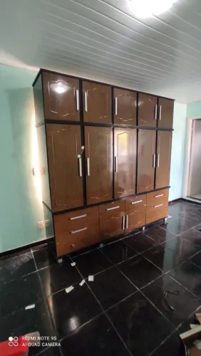 Guarda roupa adulto 