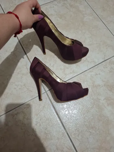 Salto vinho seminovo