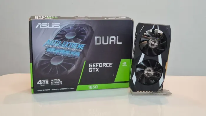 Placa de video GTX 1650 4GB