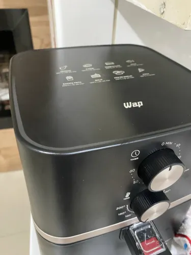 Air fryer Wap 4l 220v, apenas dois meses de uso