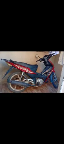 Vendo Shineray bem conservada uma única dona