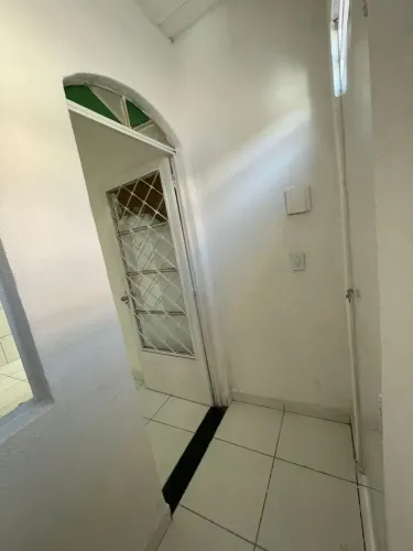 Casa fundos .Final de ônibus na porta