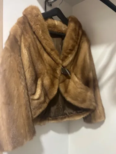 Casaco de Pele Natural Vintage - Peça Clássica e Elegante