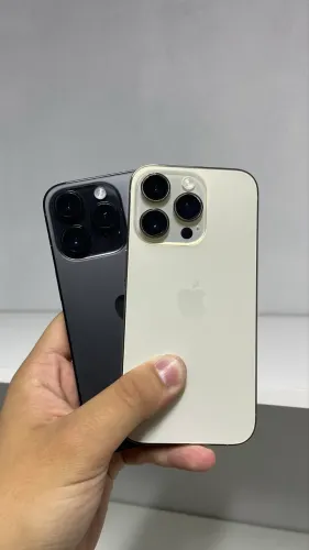 iPhone 14 Pro 256gb - seminova / gold, preto e branco