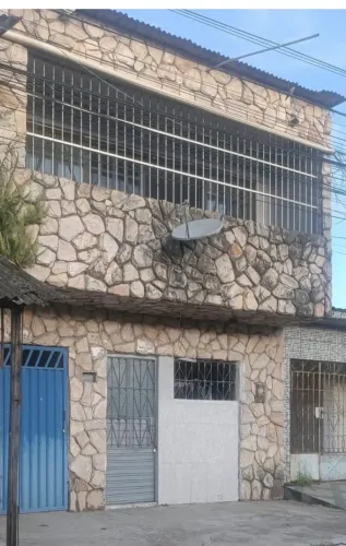 ALUGO CASA NO CLIMA BOM 1