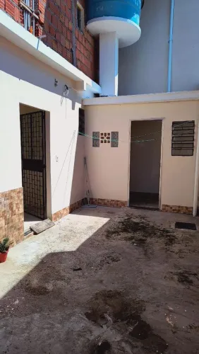 Aluga-se apartamento