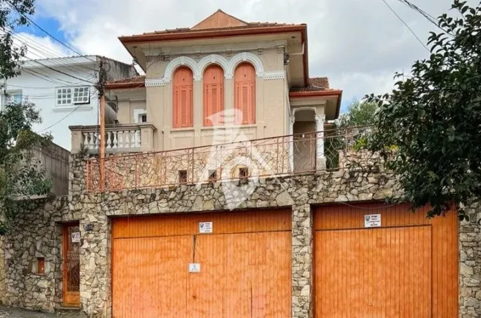 Sobrado na Mooca, 593m², 3 dormitórios, 3 vagas