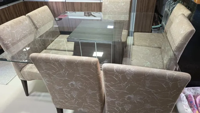 Mesa Vidro com 8 cadeiras 