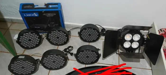 Equipamentos de Luz e Microfone