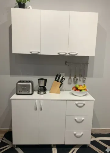 Líquida do armário em mdf