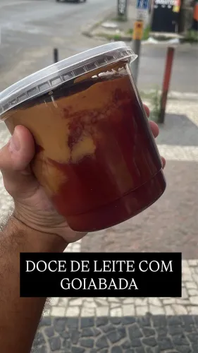 DOCE DE LEITE COM GOIABADA 