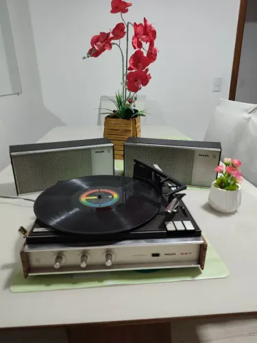 Vitrolinha Philips 447 Stereo Automática