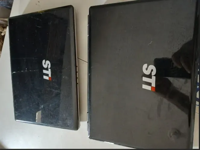 Lote 2 Notebooks Antigos Semp Toshiba Sti (sem Fonte) - Funcionando