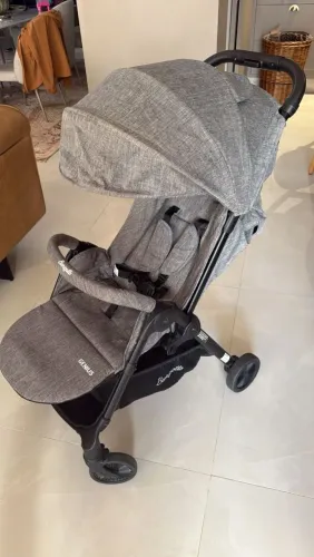 Vendo Carinho de Bebê