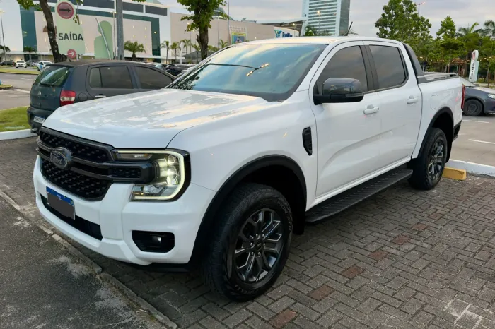 Ford Ranger Black 2.0 4X2 CD TB Diesel Aut. 2025