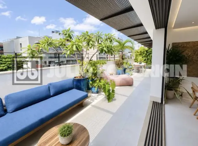 IMÓVEL ESPECIAL (uma verdadeira casa suspensa)