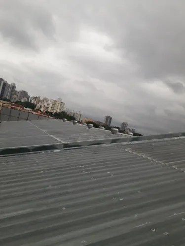 Colocamos telhas Sanduíche, telhas Ternit, telhas PVC e telha transparente e garagem 