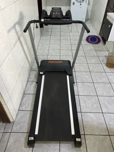 Esteira Athletic Ergométrica-Pouco Usada