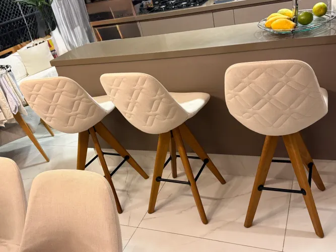 3 BANQUETAS ESTOFADAS LINDAS 