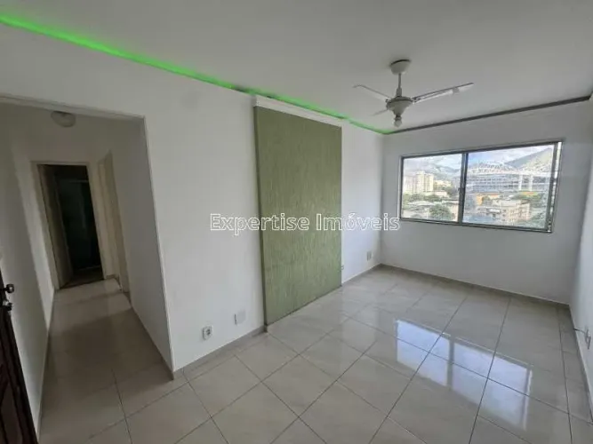 Apartamento 2 Quartos, garagem, portaria 24h - próximo ao Norte Shopping.