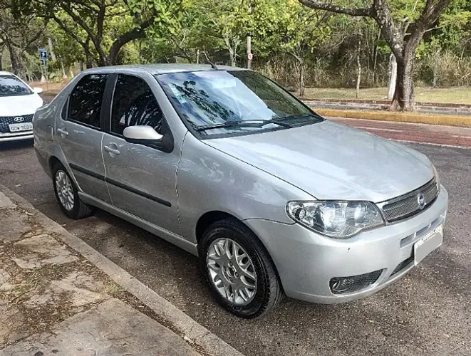 Fiat Siena HLX 1.8 MPI Flex 8V 4P 2007