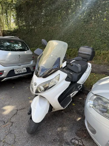 MAXSYM 400i
