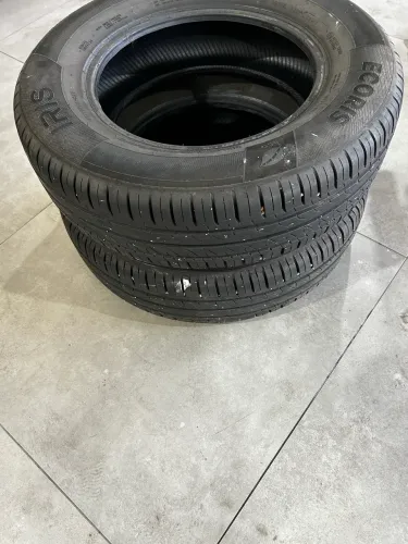 2 Pneus 185/70/14