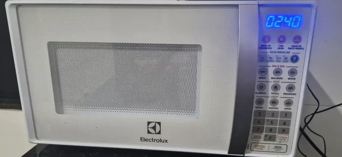 Microondas Eletrolux 20l
