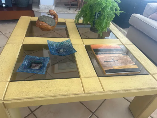 Mesa de centro em madeira