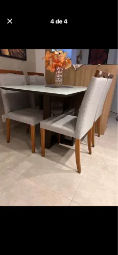 Mesa jantar com 4 cadeiras