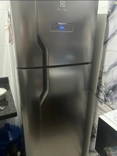 Geladeira inox Eletrolux