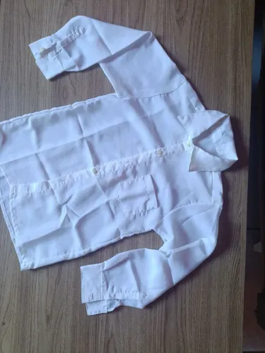 Camisa social bazar baby tamanho 2 anos 