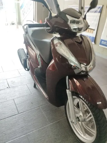 SH 300i 2018