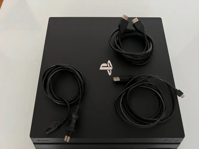 Sony PlayStation 4 Pro 1TB-Usado
