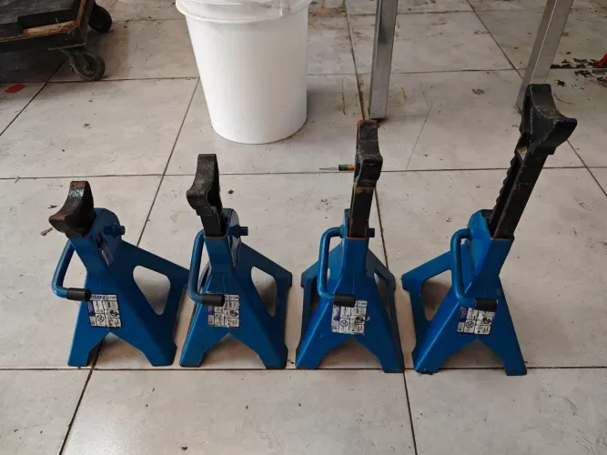 Cavalete de Apoio Mecânico 3 T com 1 Par BOVENAU-CT3000