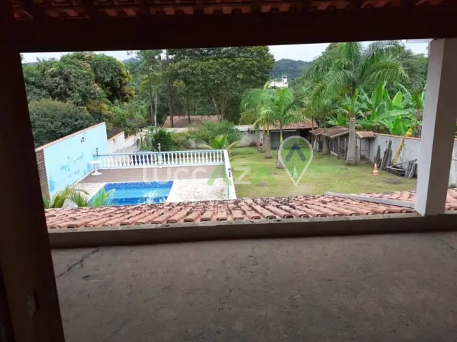 Sítio à venda em Santa Branca-SP, Recanto da Cachoeira I - 4 quartos, 1 suíte, 1 sala, 3 b