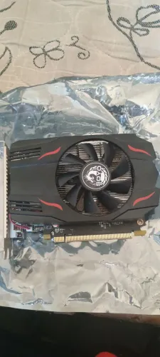 AMD Radeon RX 550 4GB GDDR5 (128 bits)