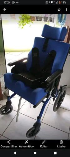Cadeira de rodas infantil