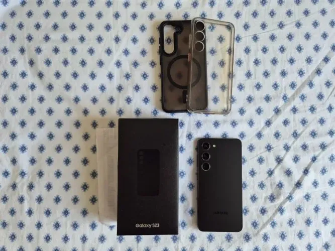 (Poucas marcas de uso) Samsung Galaxy S23 128GB Preto