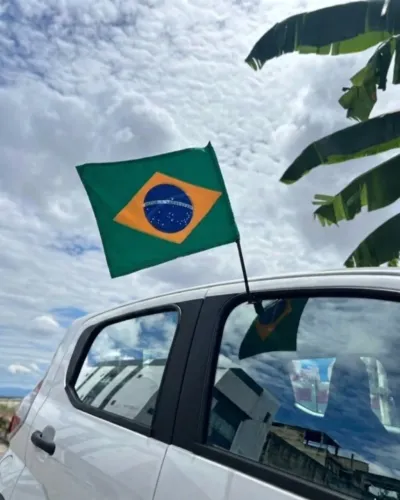PROMOÇÃO Bandeira do Brasil para carro 