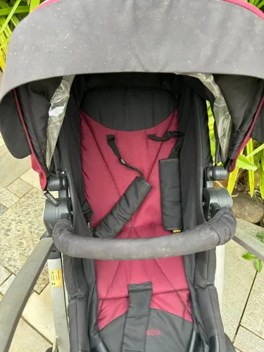 Carrinho de Bebe com Bebe Conforto MARCA DZIECO