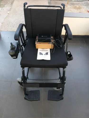 Título: Cadeira de Rodas Motorizada Freedom Compact S CMBAT Nova