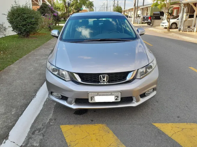 Honda Civic Sedan LXR 2.0 Flexone 16V Aut. 4P 2014