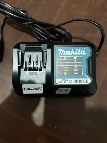 Carregador Makita DC10WD Original - Bivolt (100-240V) 