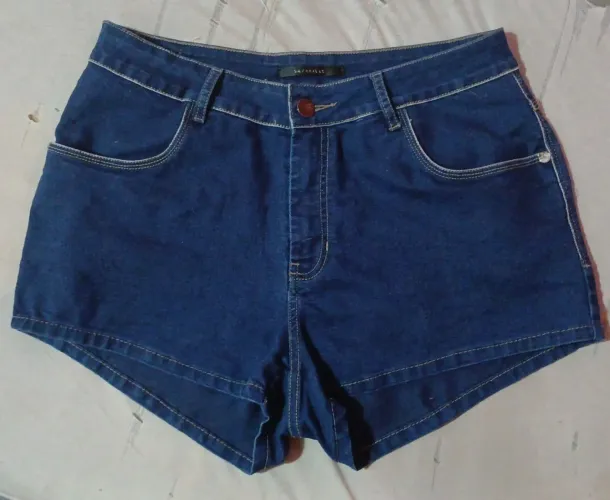 Short e Roupas Variadas 