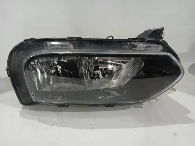 Farol Inferior Direito para Renault Kwid 2023 até 2025