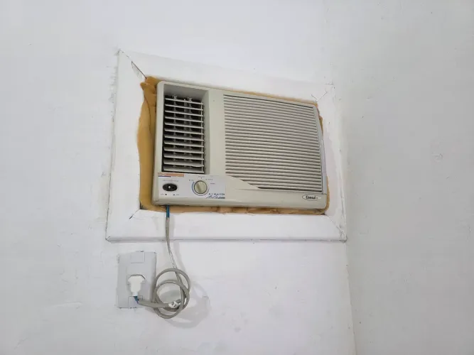Ar-Condicionado de Janela em Ótimo Estado - Venda por Mudança