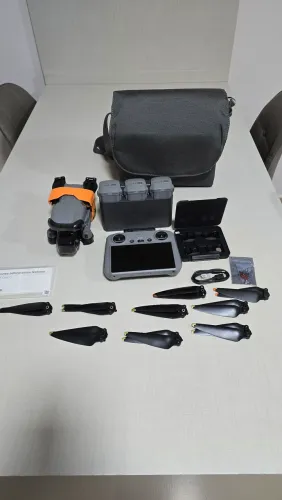 Drone DJI Air 3 kit Fly More Combo