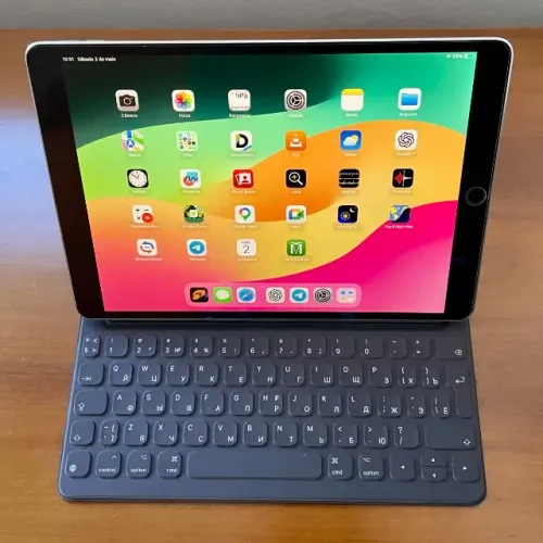 iPad Pro 10.5 com Teclado, Impecável