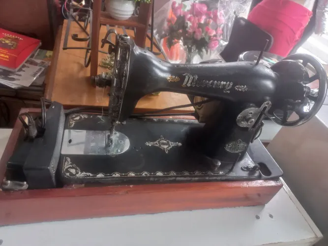 Maquina de costura reta